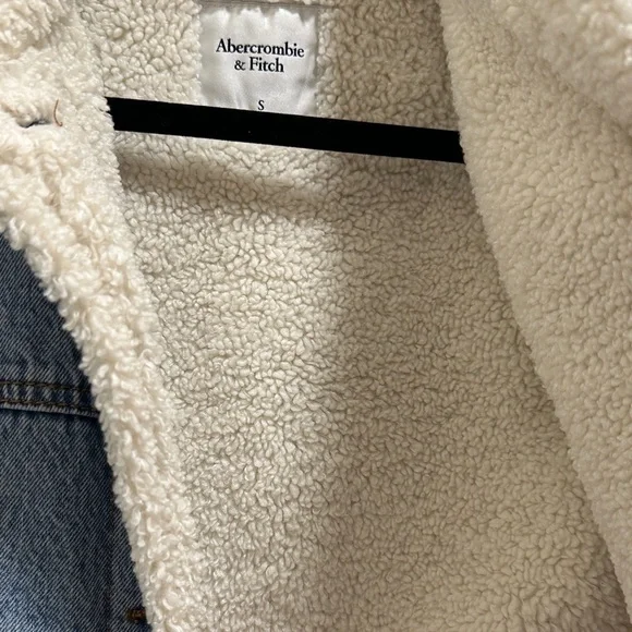 Denim Jacket with Sherpa Lining - Picture 6 of 6